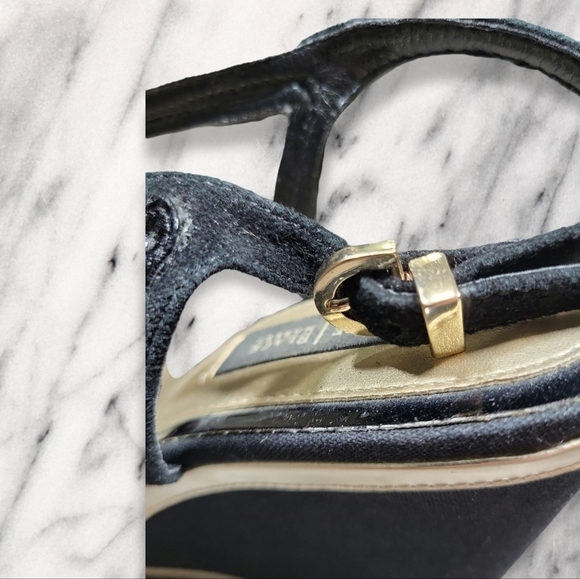 White House Black Market Strappy Wedge Sandals Size 7.5 - Picture 4 of 6